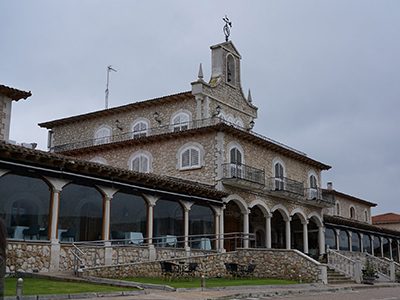 Viñedos y bodega Arzuaga en la Ribera del Duero